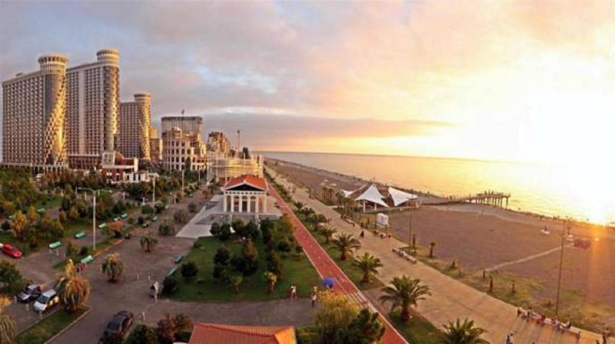 Apart Hotel Black Sea Towers Batumi Esterno foto