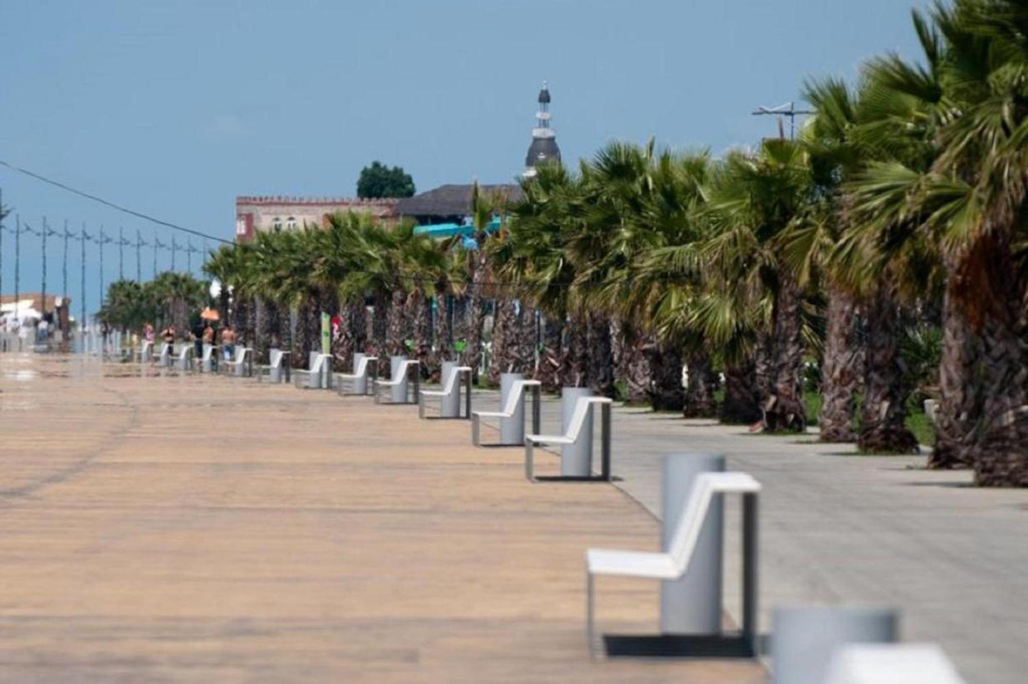 Apart Hotel Black Sea Towers Batumi Esterno foto