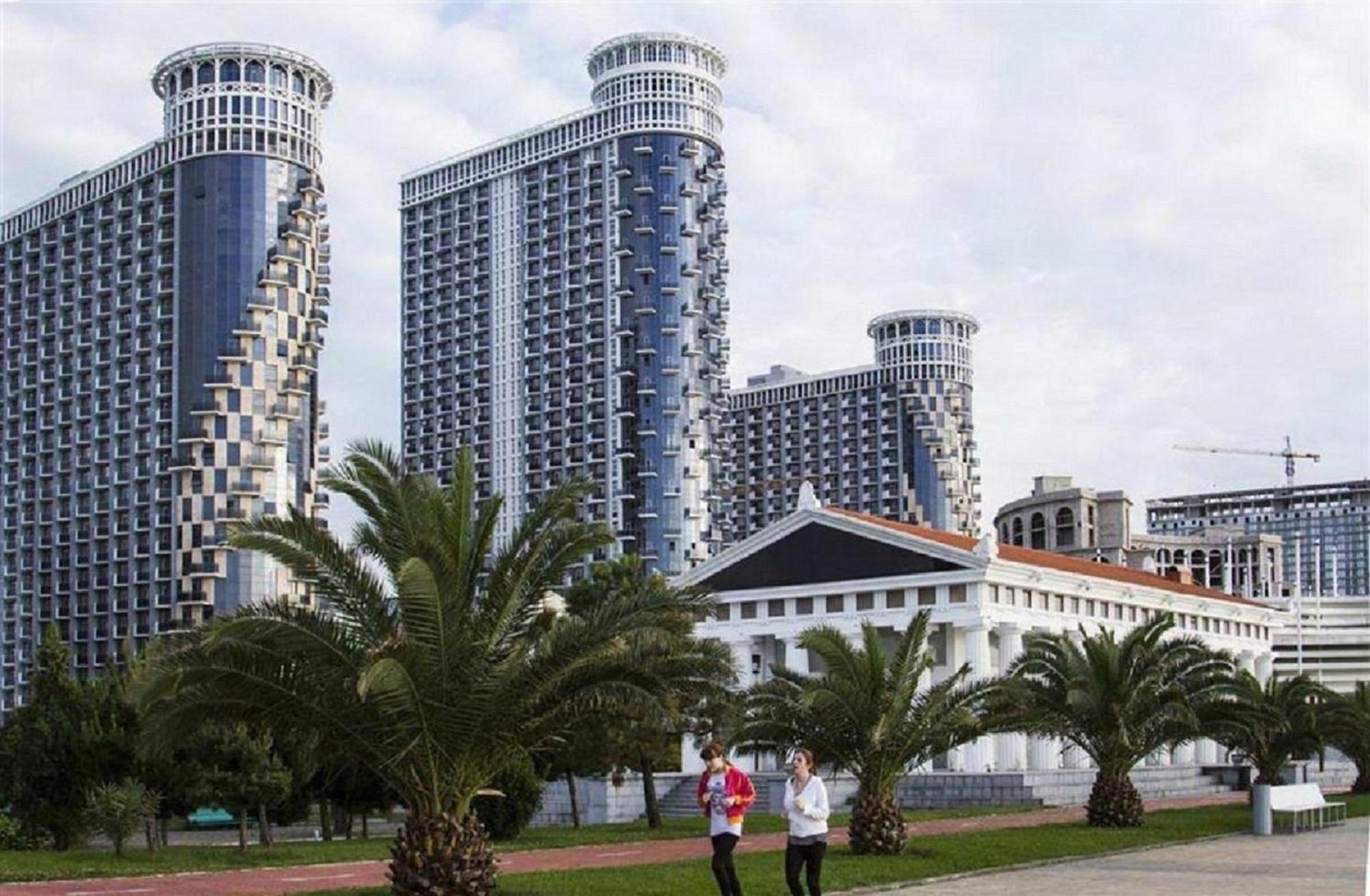 Apart Hotel Black Sea Towers Batumi Esterno foto