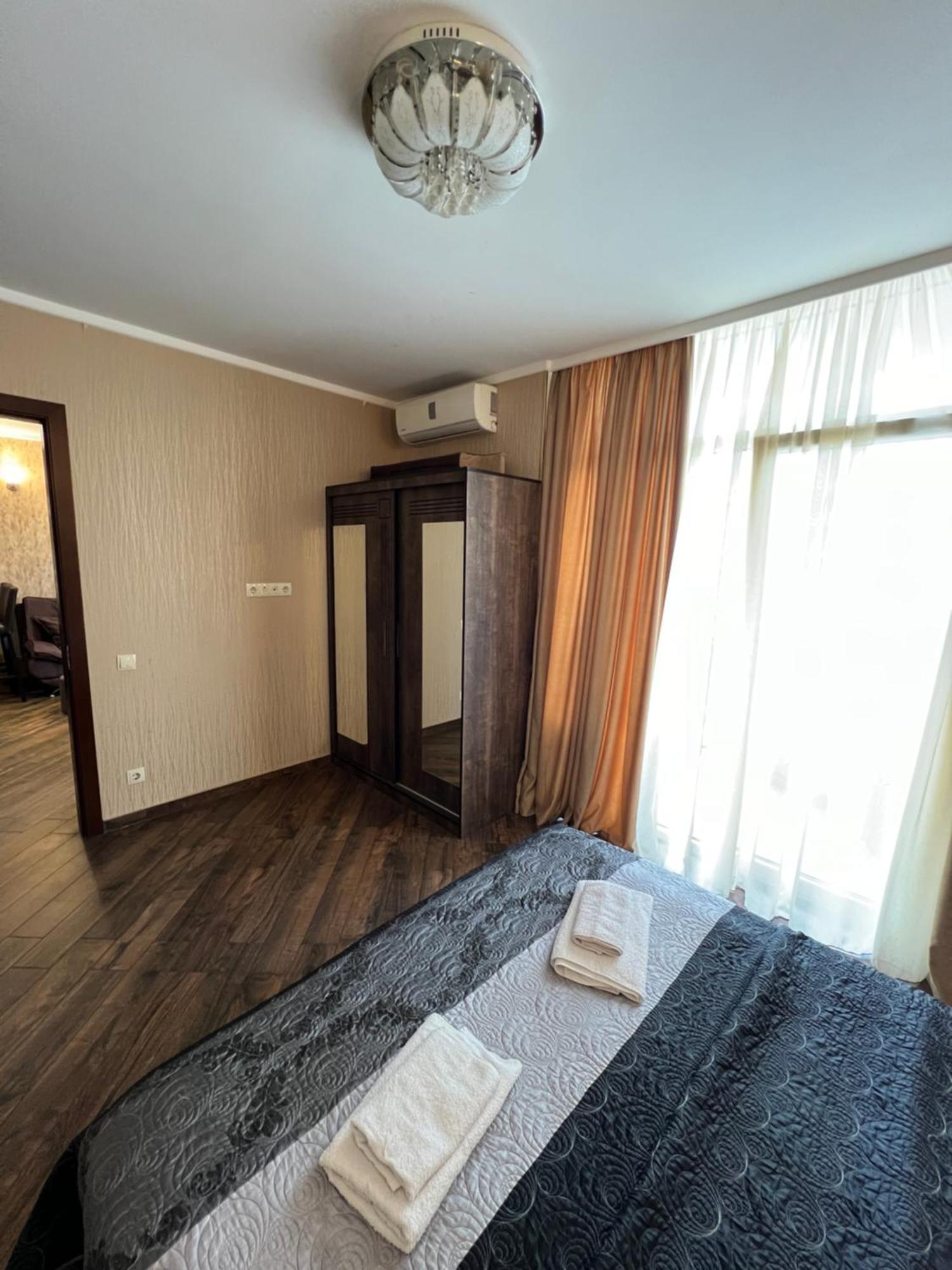 Apart Hotel Black Sea Towers Batumi Esterno foto